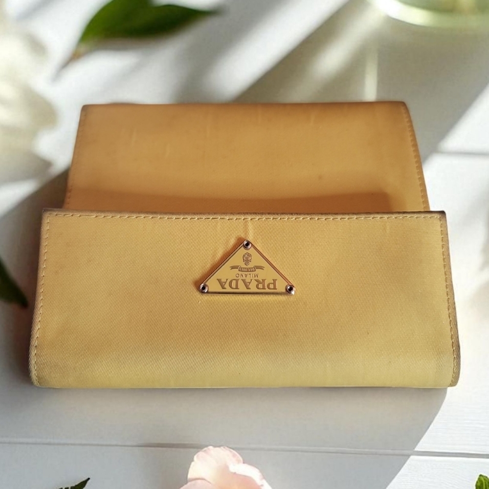 Prada Gold Chain Wallet EUC - Picture 4 of 13